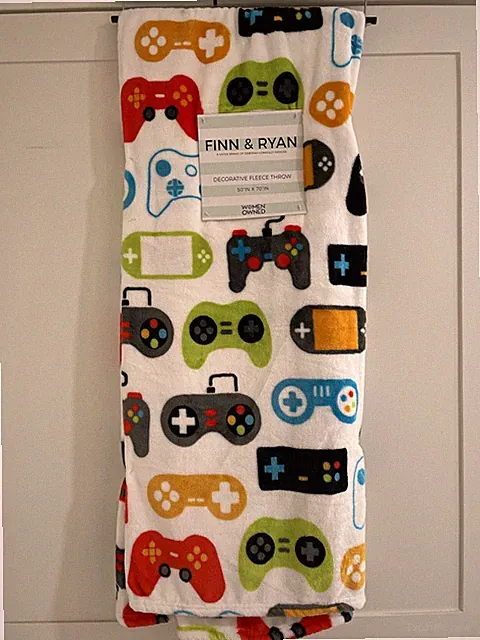 VIDEO GAMING 50x70 Plush Large Kids Childrens Throw Blanket Game Controller NEW